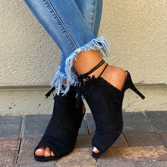 Black Peep Toe Tassels Lace Up Kitten Heel Sandal - Picture 8 of 12